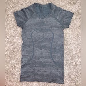 Lululemon swiftly tech t-shirt, size 6, blue/gray color